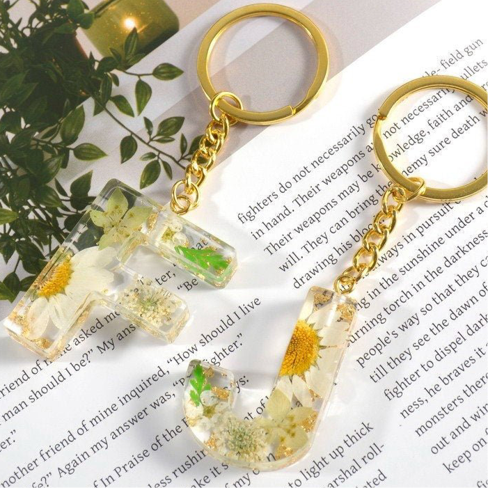 Personalised Resin Flower Initial Keyring’s | Handmade Flower Charms